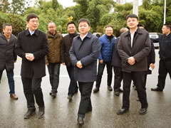 成都溫江區區委書記王道明、區長馬烈紅一行調研成都東辰外國語學校項目建設
