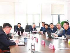 以勇氣和智慧走向未來 | 東辰教育集團2020年度總結表彰暨2021教育方向標發布會